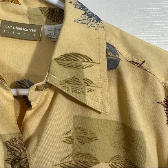 Liz Claiborne Lizwear blouse, size small, rayon, leaf design, office, date night - Picture 10 of 10